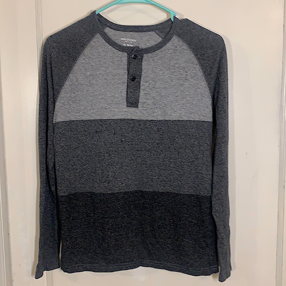 Arizona Jean Co boys XL (18-20) long sleeved shirt.